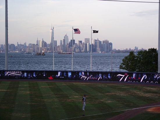 UA Staten Island Stadium 16 RPX